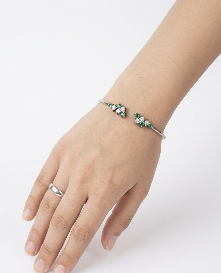 IMG_8750 Handcrafted Emerald & Moissanite Statement Bracelet in Solid 925 Silver - Image 1