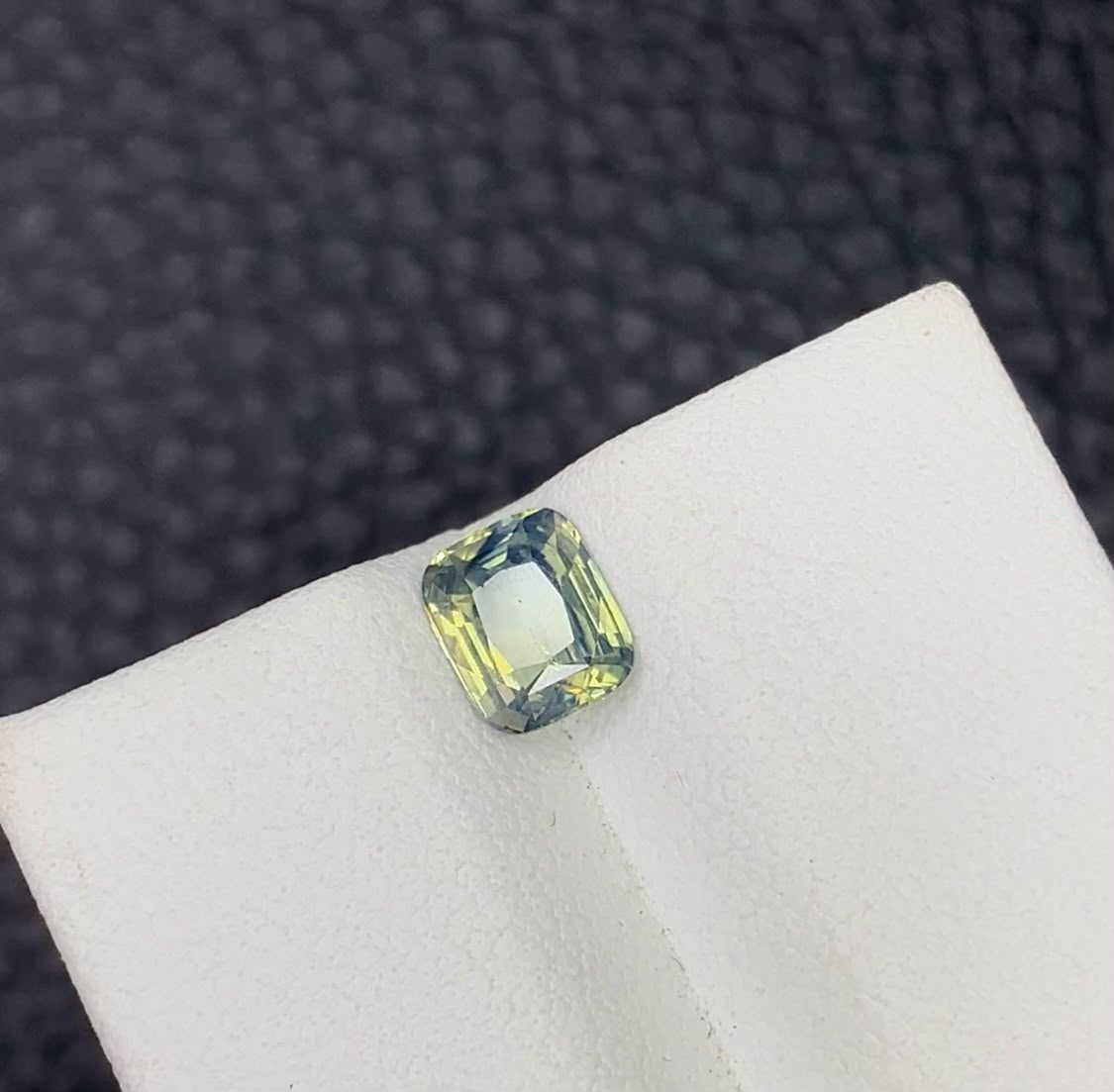 1 1.00 Ct Natural Bi-Color Sri Lankan Sapphire - Cushion Cut (No Heat) - Image 1